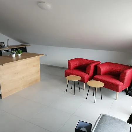 Milka Apartman Zára